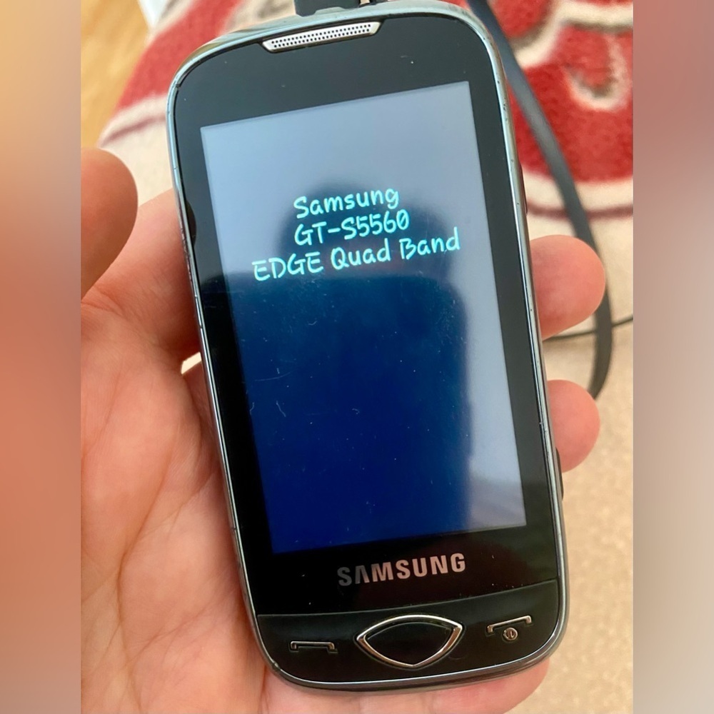 Samsung Black Cell Phone with Holster - Picture 7 of 8